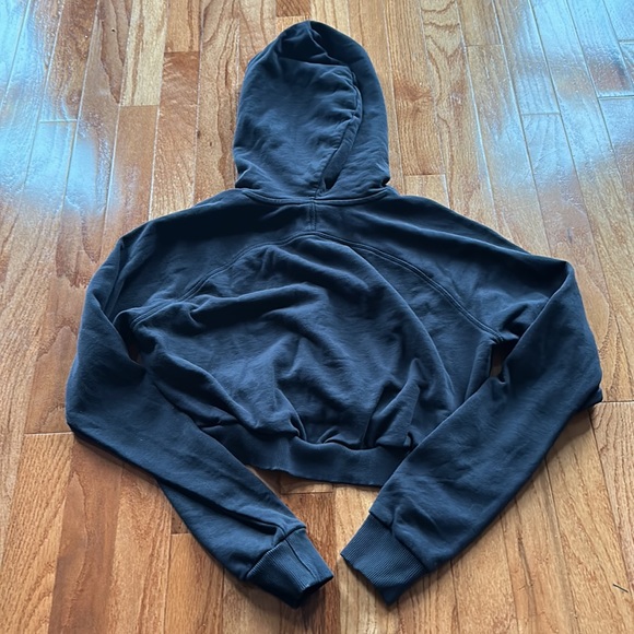 Gymshark Cropped Hoodie - Picture 3 of 3